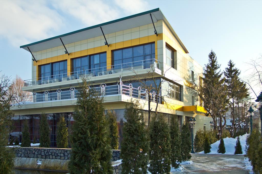 Sobkoff Hotel Khmel'nyts'kyy Exterior photo