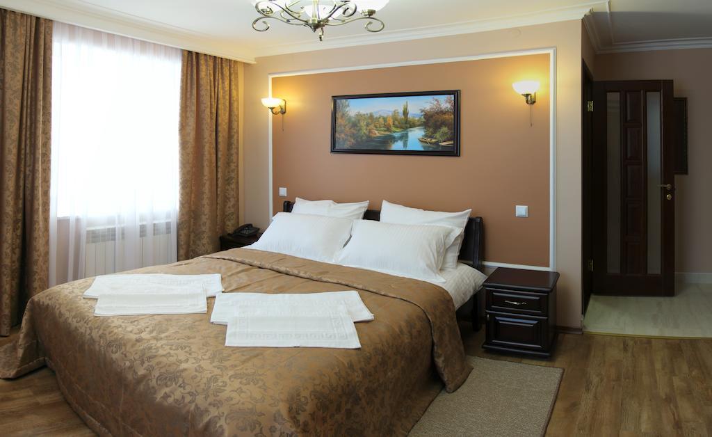 Sobkoff Hotel Khmel'nyts'kyy Room photo
