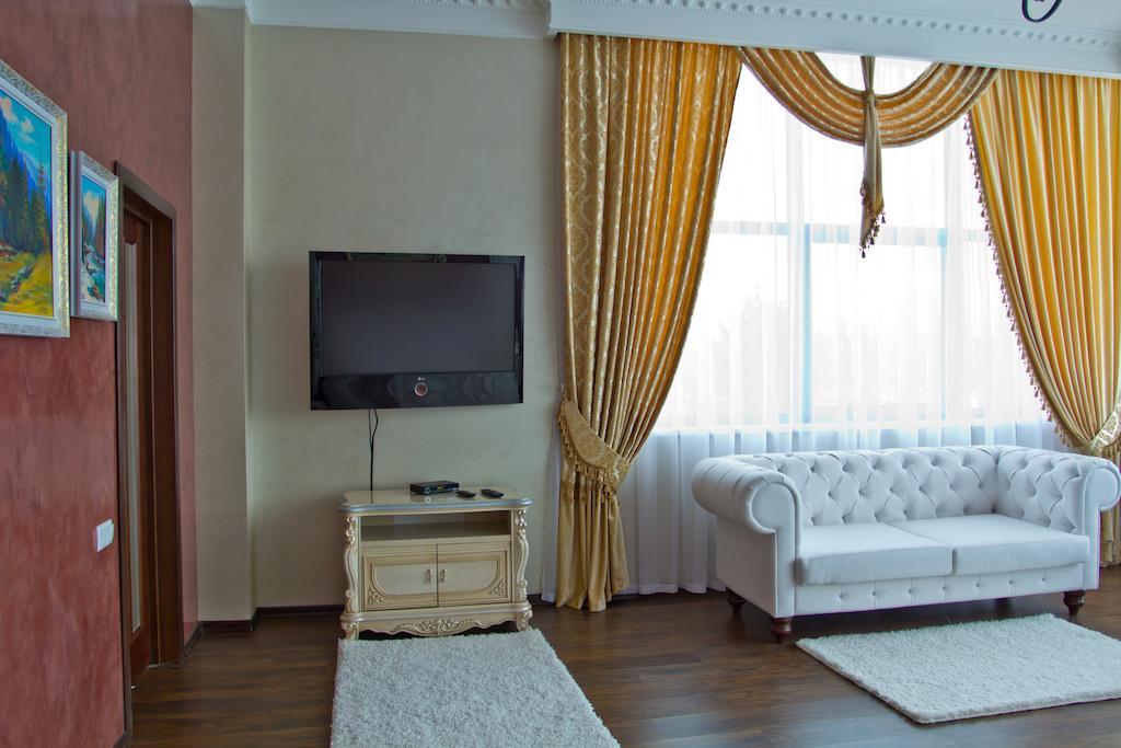 Sobkoff Hotel Khmel'nyts'kyy Room photo